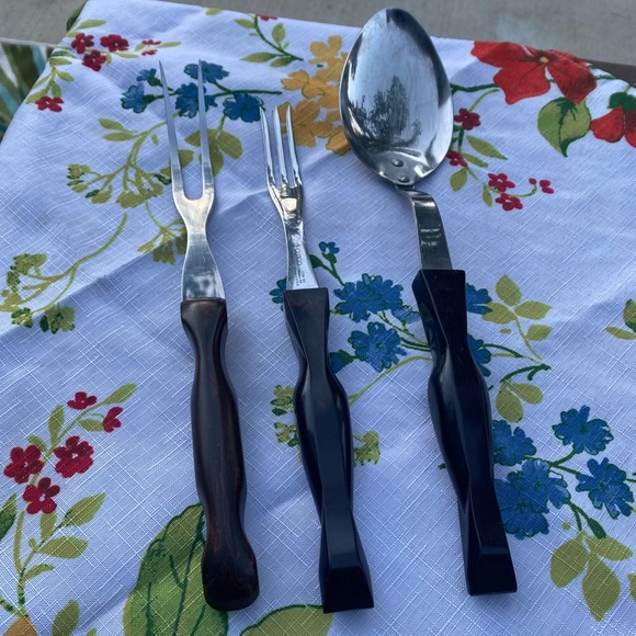 CUTCO SERVING SPOON, MEAT TURNER AND CARVING FORK - Picture 1 of 6